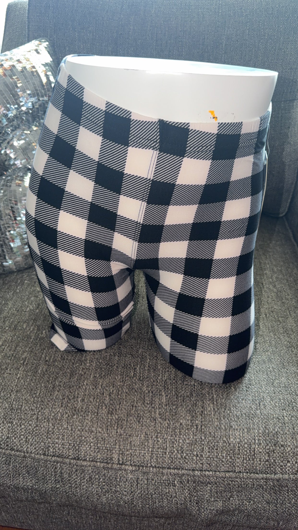 Black and white checkered 🏁