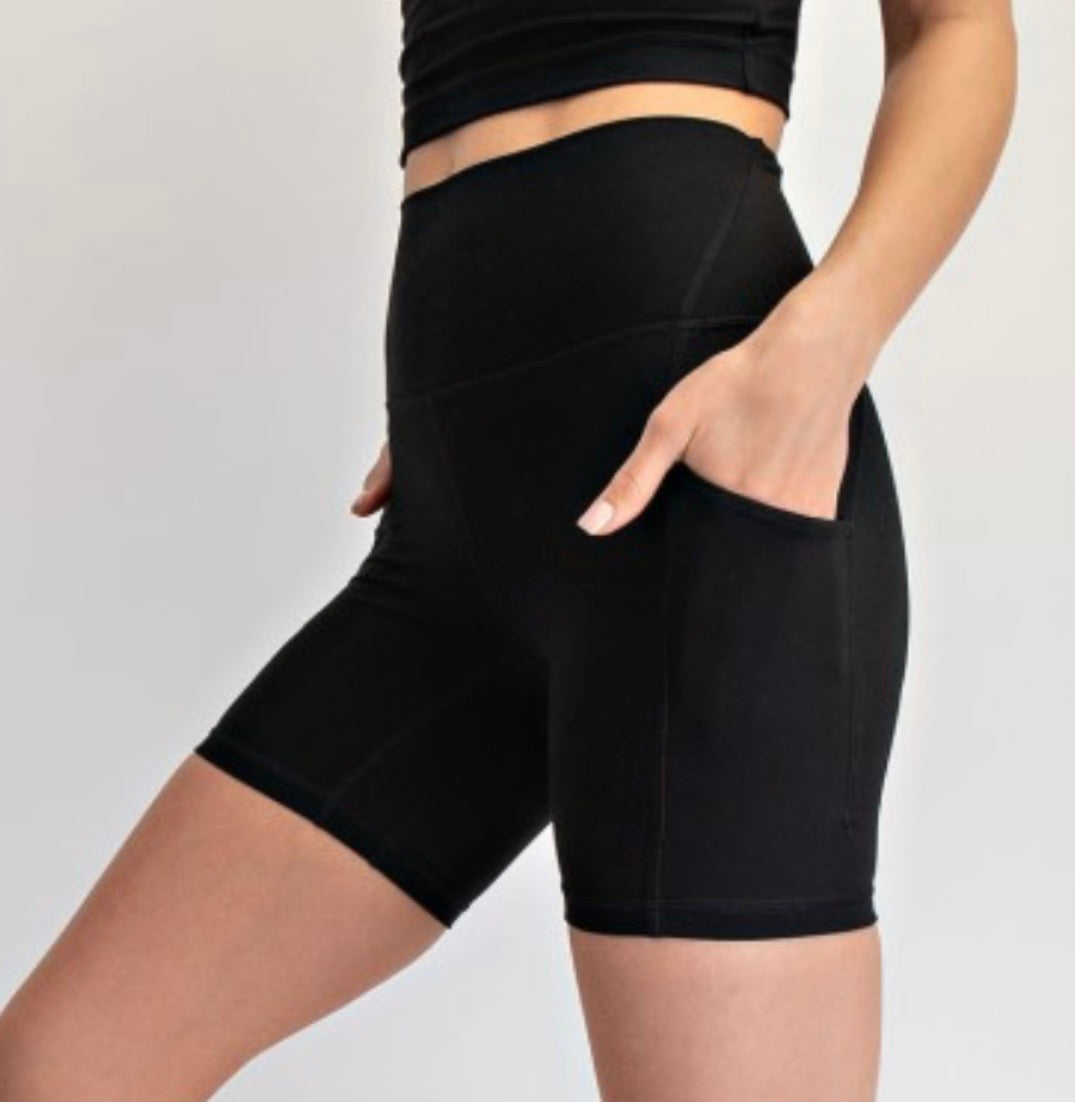 BIKER SHORTS WITH POCKETS