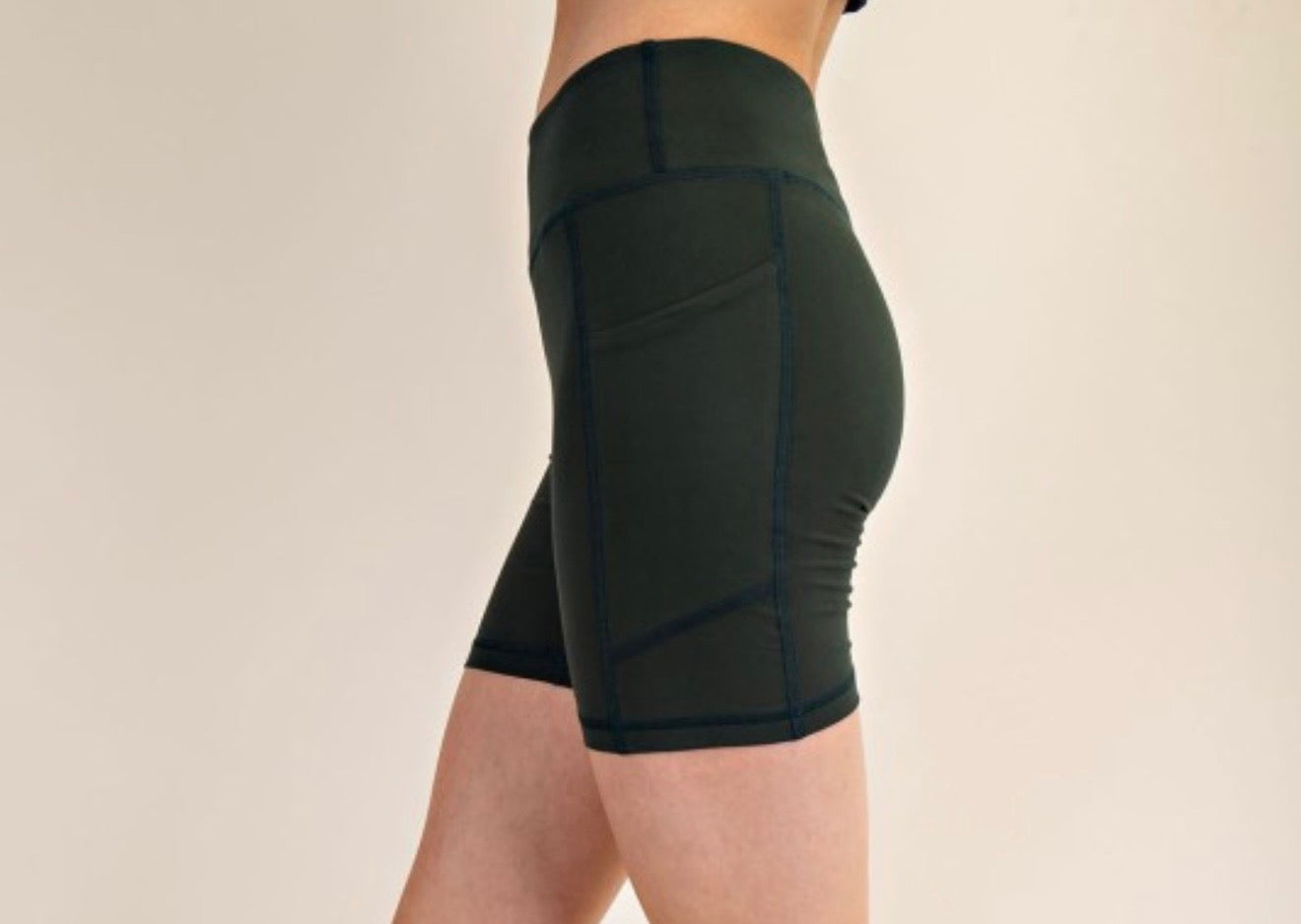 BIKER SHORTS WITH POCKETS