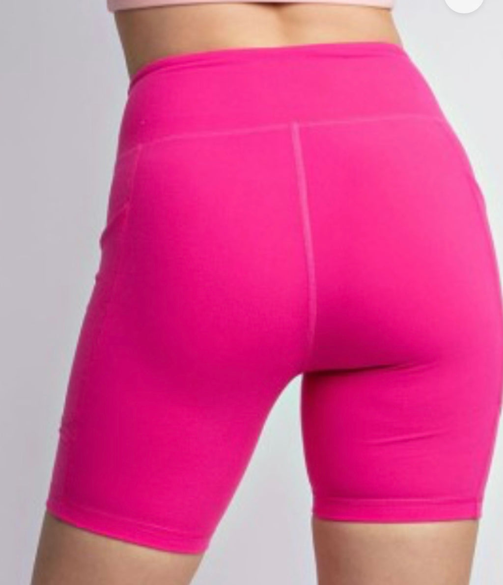 BIKER SHORTS WITH POCKETS