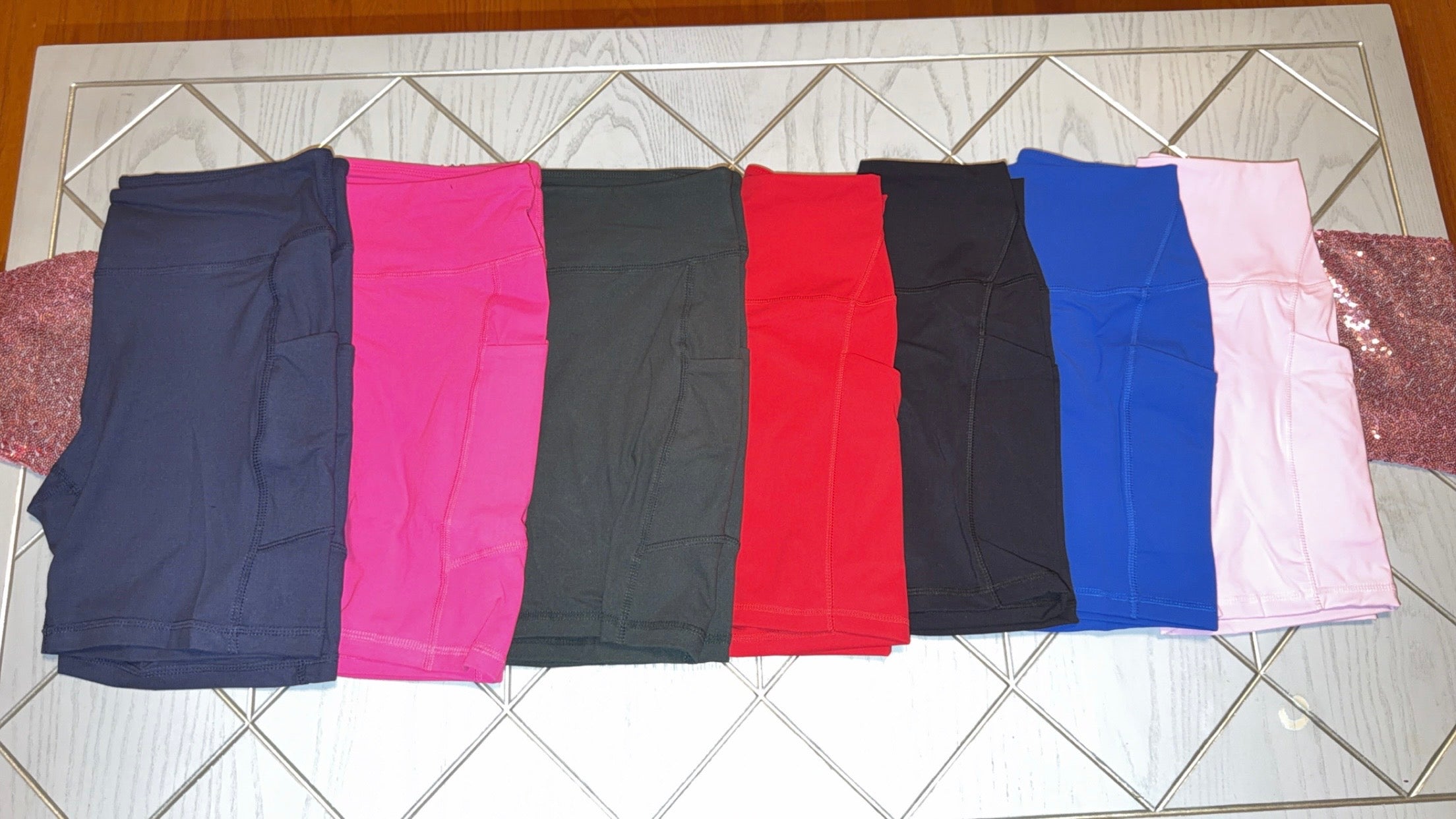 BIKER SHORTS WITH POCKETS